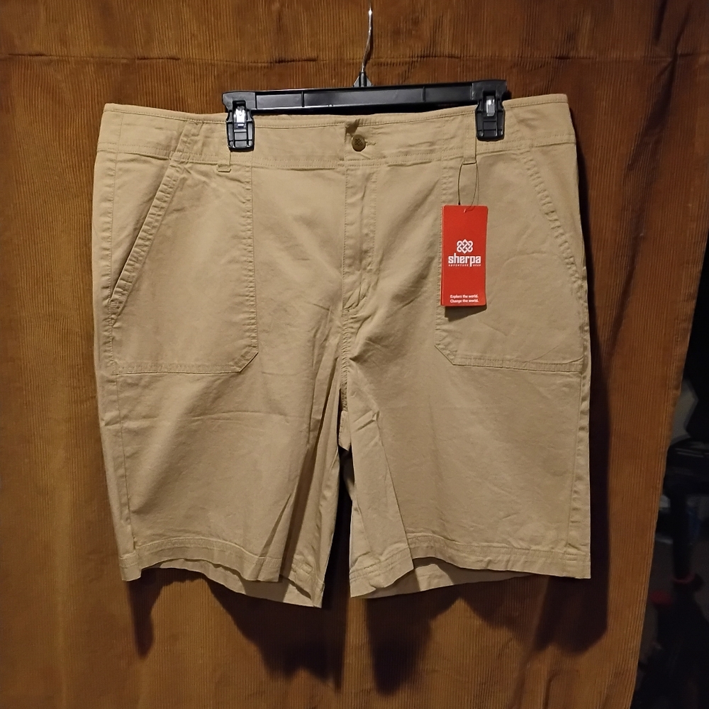 NWT Sherpa Tenjing Shorts In Bardiya Sand XL Firm Price